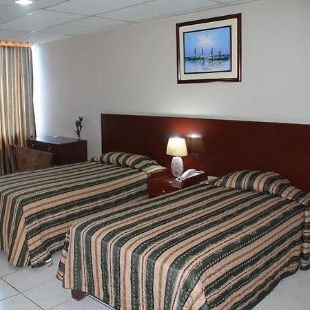Hotel La Torre Guayaquil Exterior photo