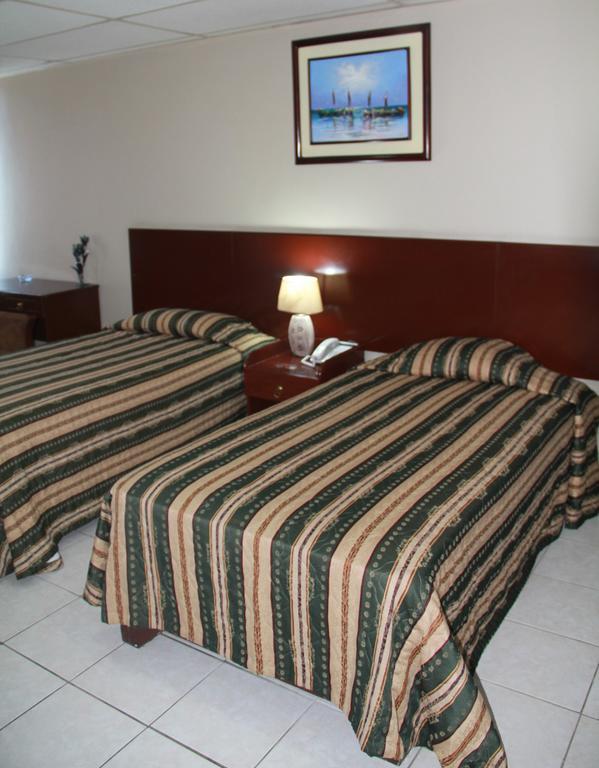 Hotel La Torre Guayaquil Exterior photo