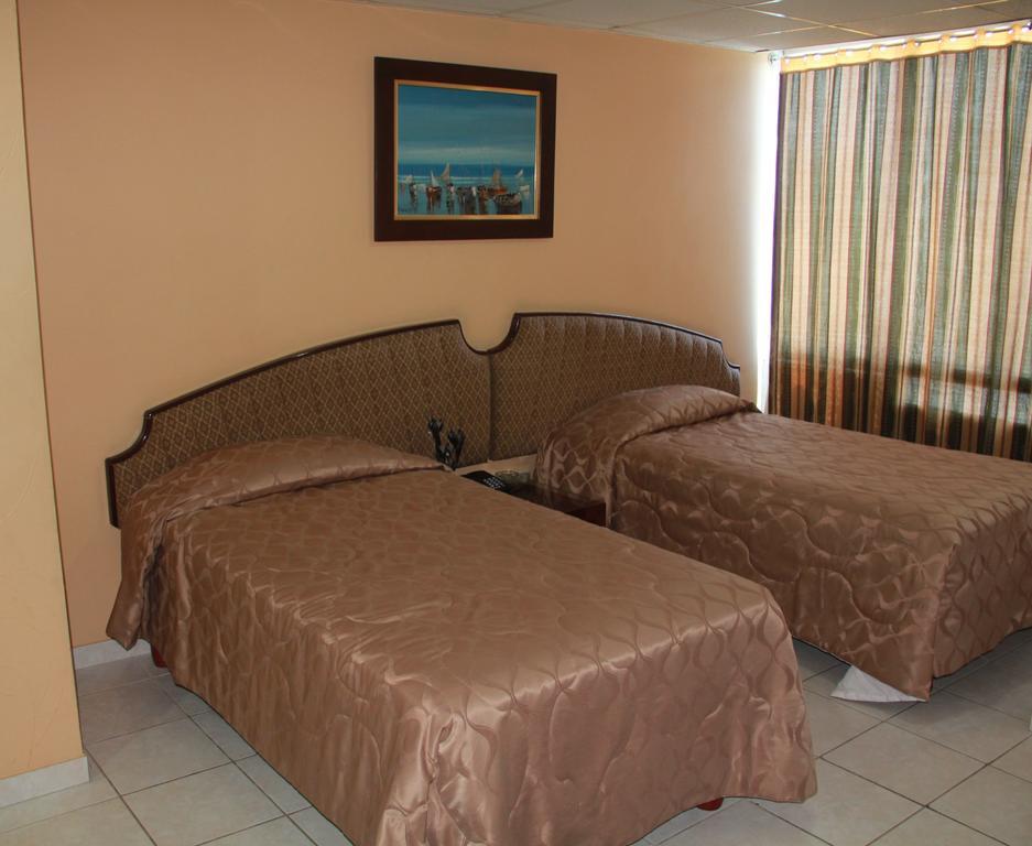 Hotel La Torre Guayaquil Room photo