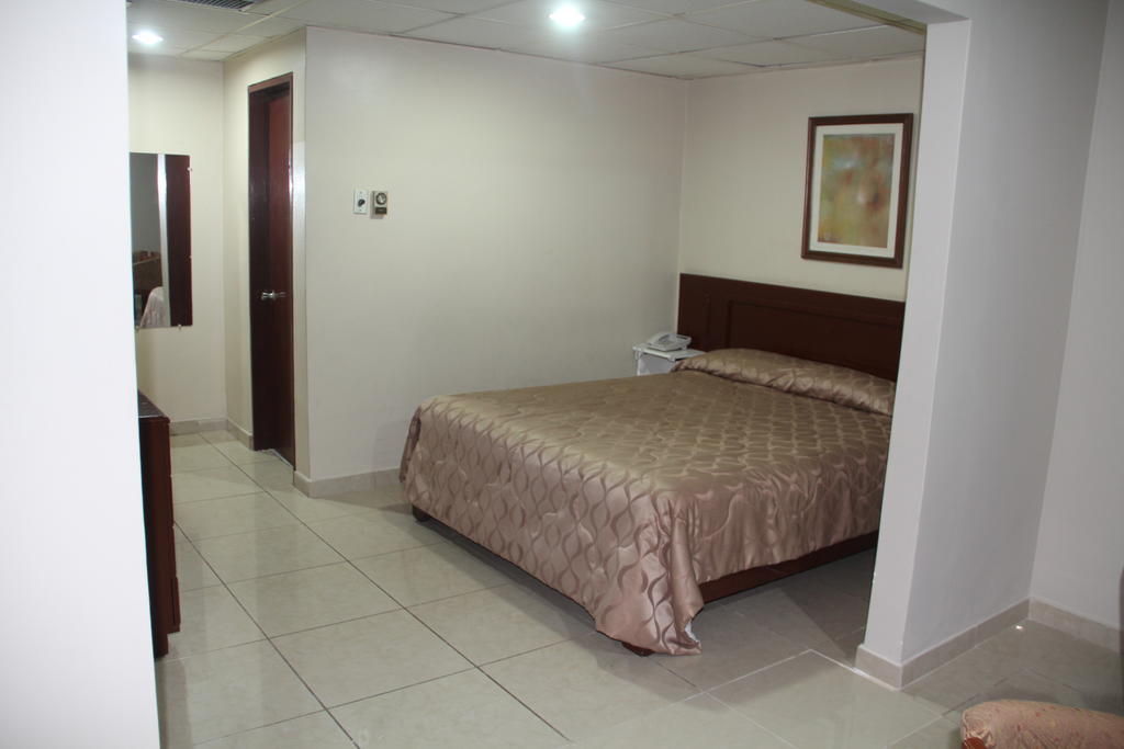 Hotel La Torre Guayaquil Exterior photo