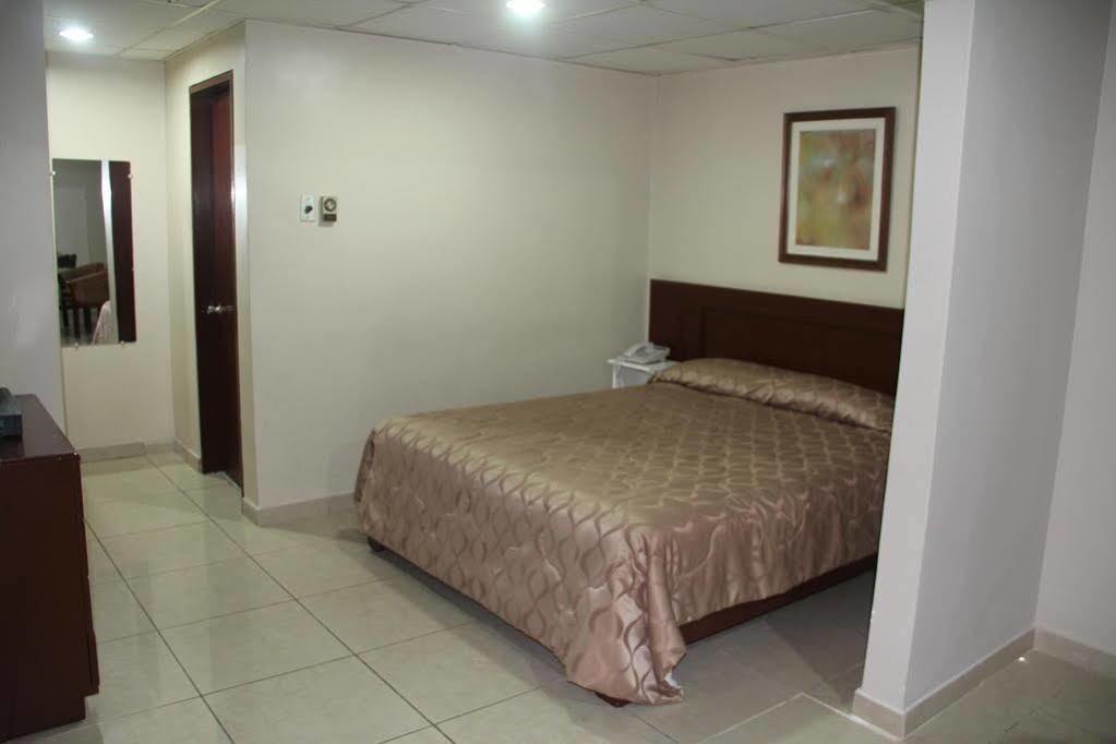 Hotel La Torre Guayaquil Exterior photo