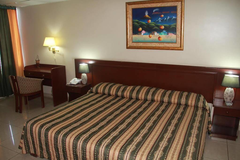 Hotel La Torre Guayaquil Exterior photo